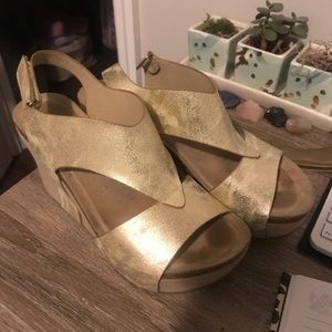 Gold wedges